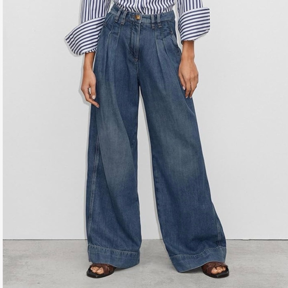 Elegant Blue Wide-Leg Jeans